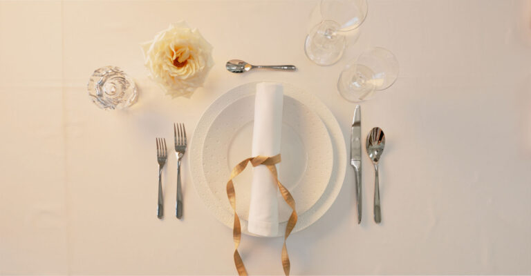 Joel Robuchon Napkin Tie Style Fold